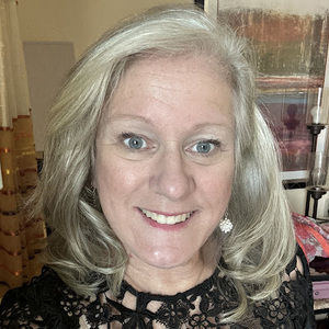 Meet your Posher, Elizabeth sanford